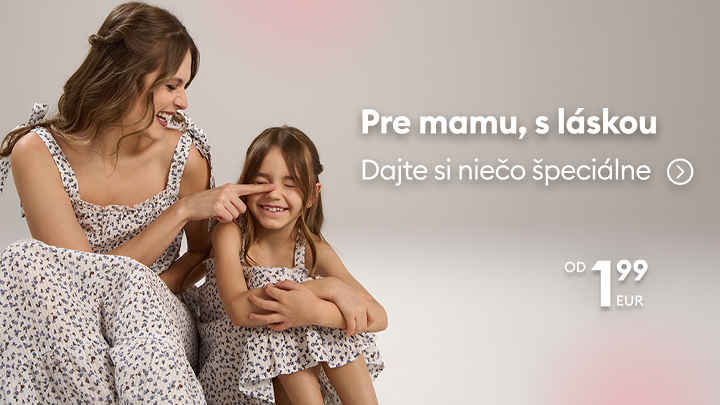 Reklama na darčeky pre mamu, vyzývajúca dopriať jej niečo výnimočné a oslavujúca blízkosť mamy a dieťaťa.