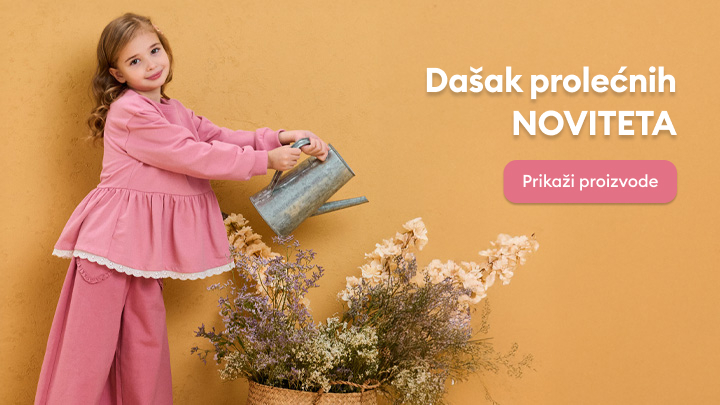 Devojčica zaliva cveće zalivkom pored korpe sa suvim biljkama. Tekst na slici poziva na otkrivanje "daška prolećnih noviteta", uz dugme za pregled proizvoda.