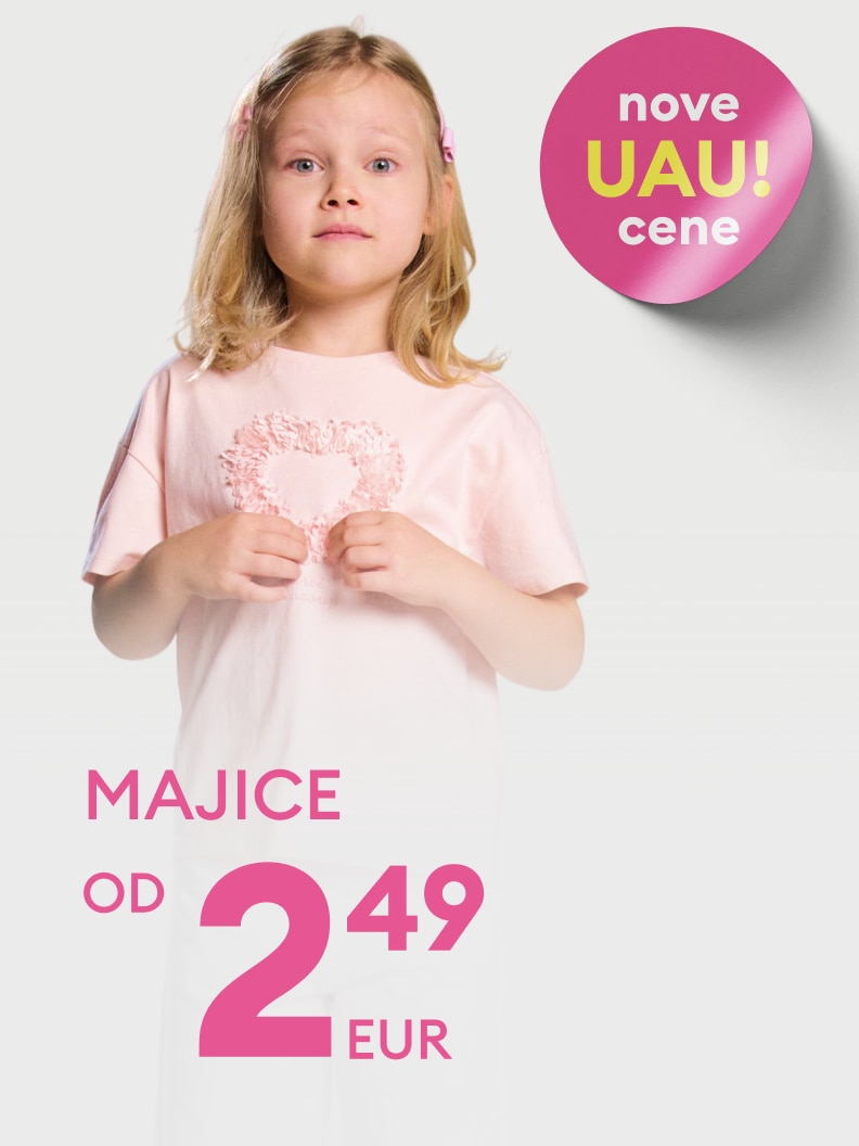 Promocija otroških majic z novo ugodno ceno, ki obvešča o cenovno dostopni ponudbi oblačil za otroke.