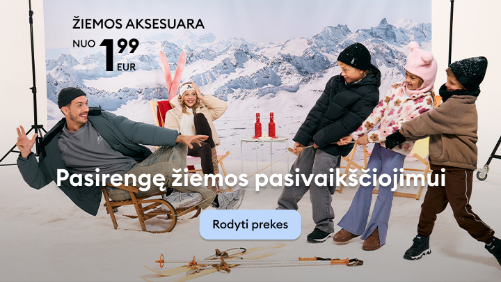 Žmonių grupė džiaugiasi žiemos pasivaikščiojimo nuotaika. Fone matomi kalnų vaizdai, sniege įkurdinta žiemos poilsio scena su rogutėmis, lygumų slidėmis ir termosiukais. Pasiūlymas įsigyti žiemos aksesuarų nuo 1,99 euro. Mygtukas kviečia peržiūrėti prekes. banner