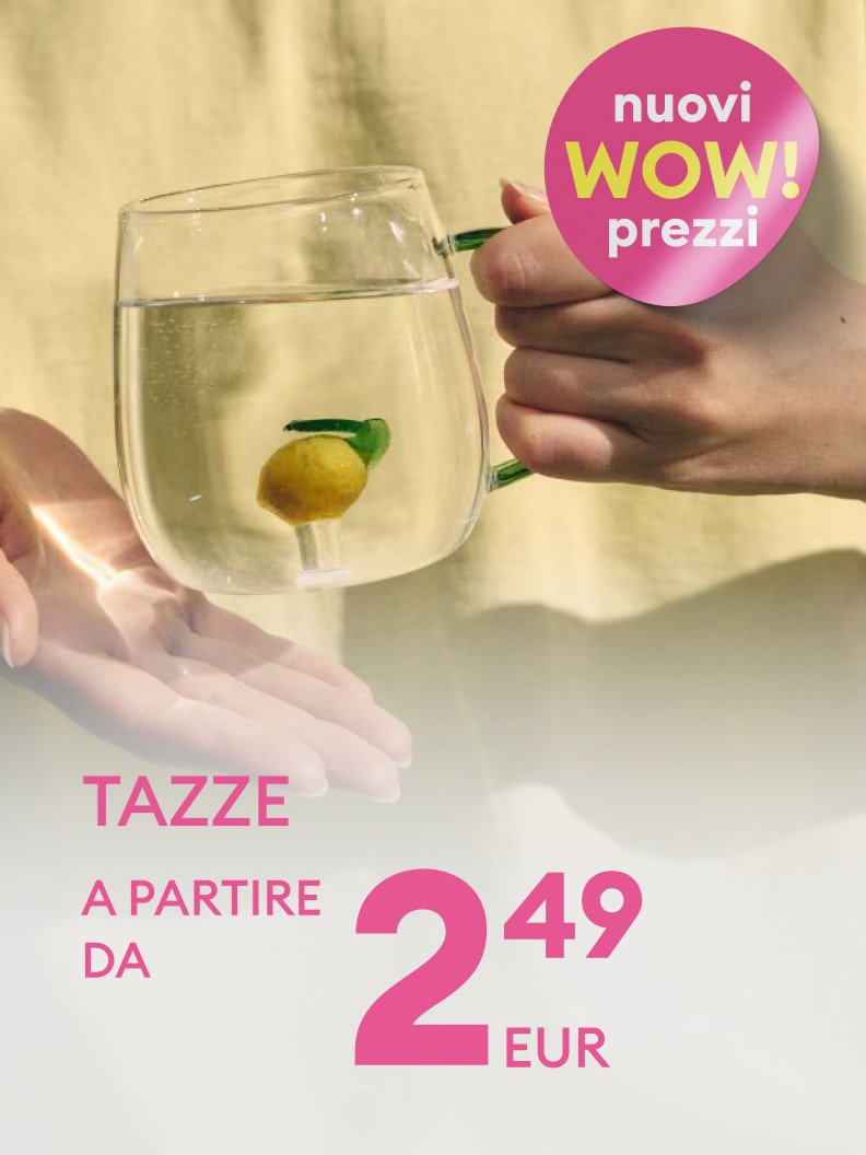 Promozione di tazze in vetro per bevande calde o fredde, con comunicazione di nuovi prezzi convenienti a partire da 2,49 euro.