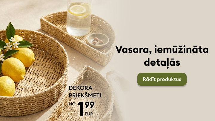 Vasaras noskaņas iedvesmota mājas dekora kolekcijas reklāma ar aicinājumu apskatīt un iegādāties sezonai piemērotus dekoratīvus priekšmetus par pieejamu cenu.