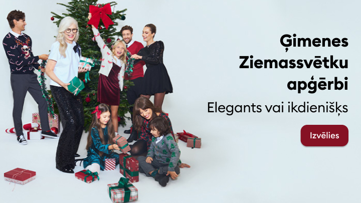 Ģimene Ziemassvētku noskaņās ģērbjas elegantos vai ikdienas apģērbos. Attēlā redzami cilvēki pie svētku eglītes, kurā ir dekorācijas un dāvanas. Blakus teksts aicina izvēlēties apģērbu, piemērota iespēja svētku svinībām ģimenē. banner