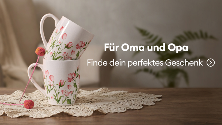 Tassen mit Blumenmuster als Geschenkidee. Text: „Für Oma und Opa – Finde dein perfektes Geschenk“. Vorschlag für eine liebevolle Geste oder Inspiration für besondere Anlässe.