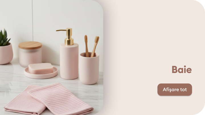 Articole pentru baie, inclusiv dozator pentru săpun, suport pentru periuțe de dinți, săpun într-un suport și lavete pliate. Obiectele sunt așezate pe o suprafață netedă, potrivite pentru organizarea spațiului din baie.
