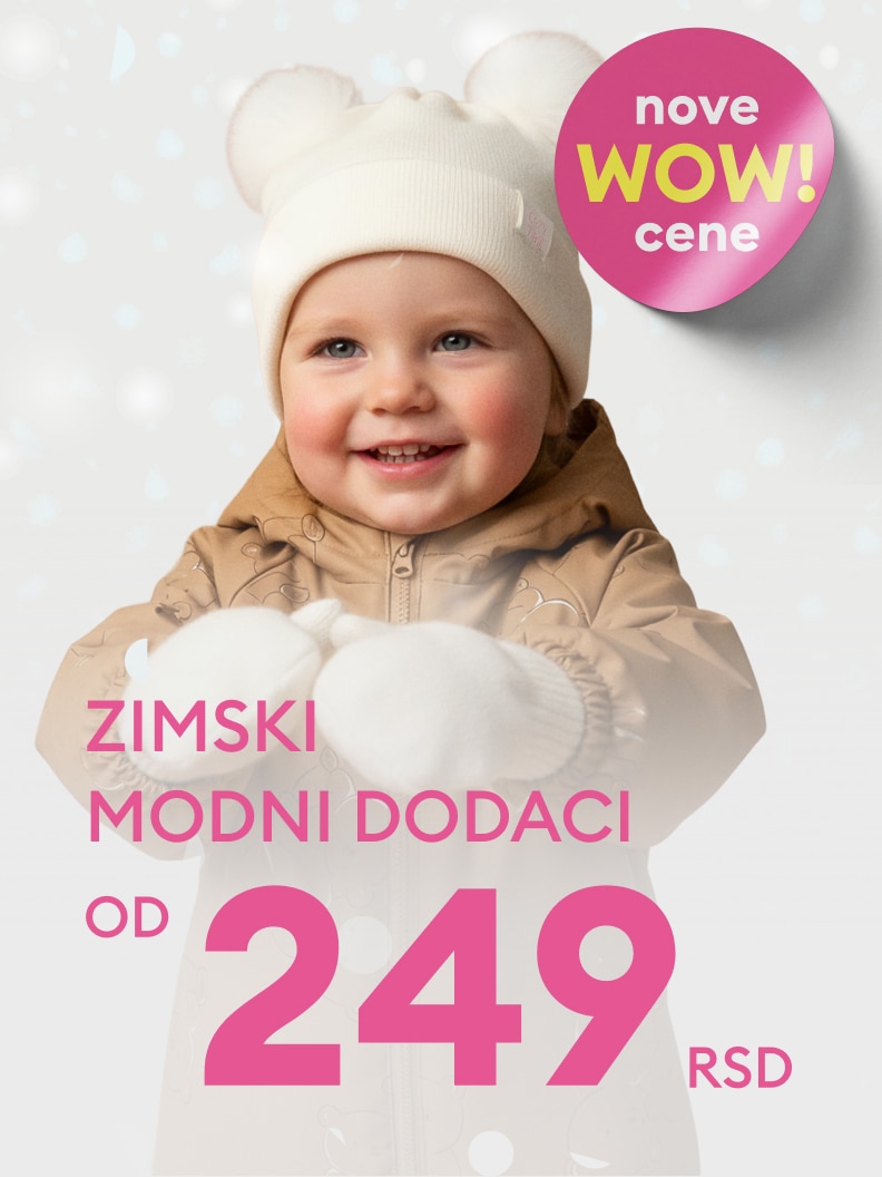 Promocja na akcesoria zimowe od 7,99 PLN. Na obrazku widoczne jest dziecko w zimowym stroju, w tym czapce z uszami i białych rękawiczkach, obok różowa okrągła naklejka informuje o nowych cenach 