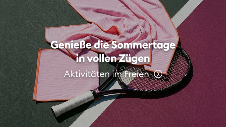 Inspiration für sommerliche Outdoor-Aktivitäten mit Sportbekleidung und Tennisschläger
